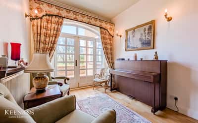 Bury Road, Rawtenstall - Image 12