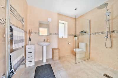 Glastonbury Road, West Pennard - Image 13