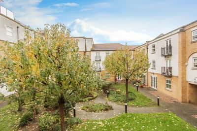 Audley Court, Southend On Sea - Image 13