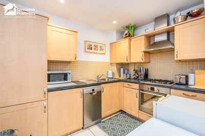 London Road, Ascot - Image 2