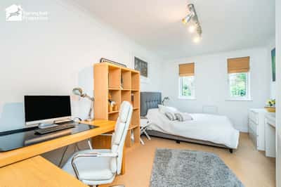 London Road, Ascot - Image 5