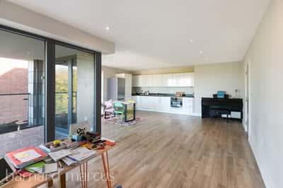 High Street, Sutton - Image 6