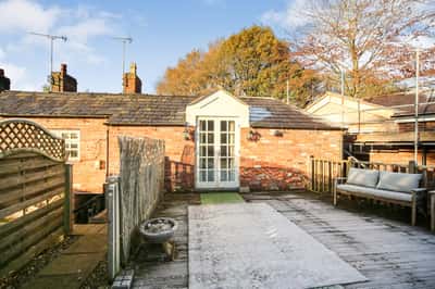 Burton Square, Tarporley - Image 11