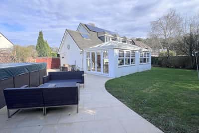 Beechwood Road, Ferndown - Image 3