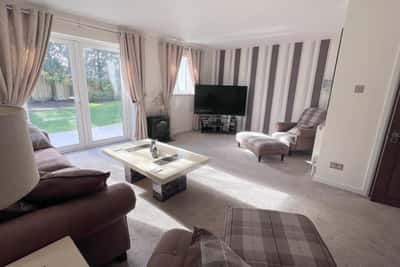 Beechwood Road, Ferndown - Image 8