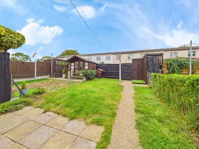 Verbena Close, South Ockendon - Image 14