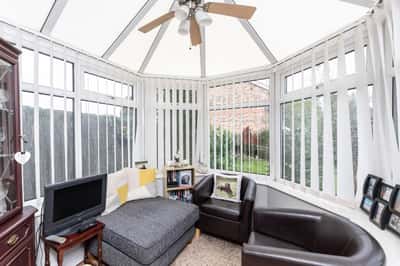 Glen Court, Castleford - Image 6