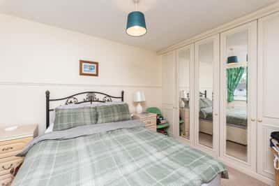 Glen Court, Castleford - Image 14