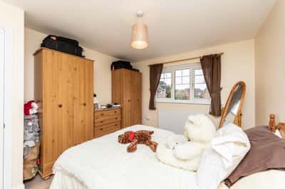 Glen Court, Castleford - Image 17