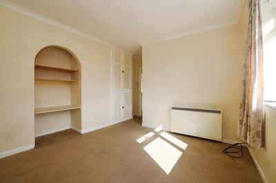 Meadow Road, Salisbury - Image 5