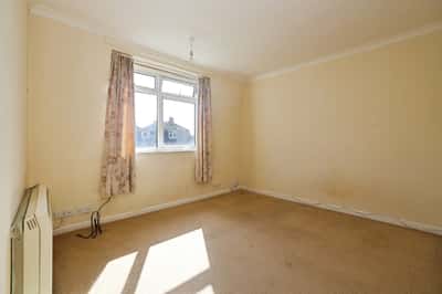 Meadow Road, Salisbury - Image 9