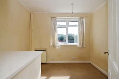 Meadow Road, Salisbury - Image 11