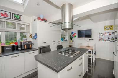 Bromley Heath Road, Bristol - Image 7