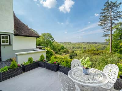 Camp Road, Caterham - Image 15