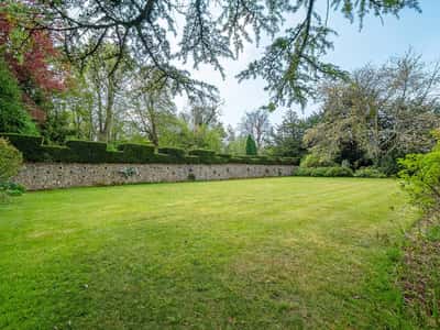 Camp Road, Caterham - Image 19