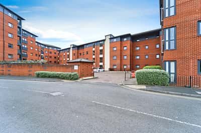 Broad Gauge Way, Wolverhampton - Image 8