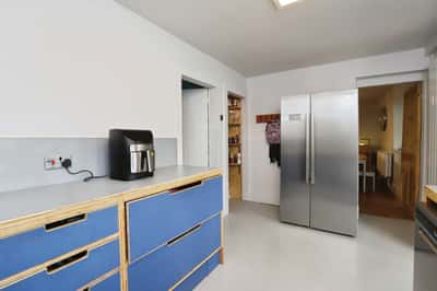 Park Road, Wrexham - Image 4