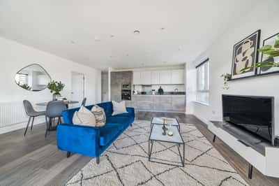 2 bedroom apartment at Ark Soane - Image 18