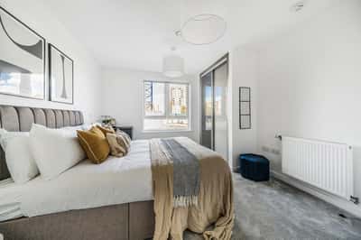 2 bedroom apartment at Fresh Wharf - Image 6
