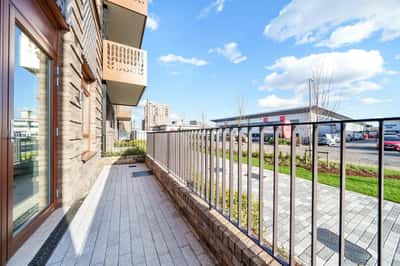 1 bedroom apartment at Fresh Wharf - Image 4