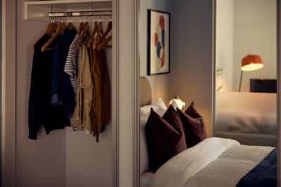 Studio apartment at Aston Place - Image 11