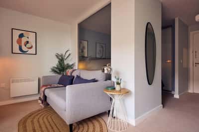 Studio apartment at Aston Place - Image 12