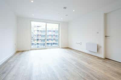 1 bedroom apartment at Hairpin House - Image 16