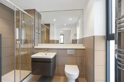 3 bedroom apartment at Landrow Place - Image 4