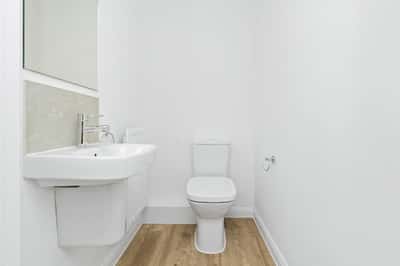 3 bedroom house at Spinning Fields - Image 4