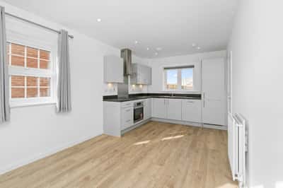 3 bedroom house at Spinning Fields - Image 10