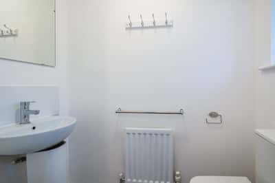 3 bedroom house at Irwell View - Image 7