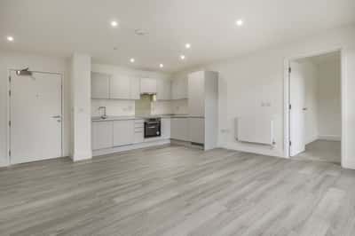 Studio apartment at Pioneer Wharf at Waterfront - Image 1