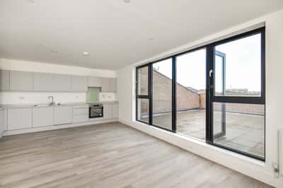 Studio apartment at Pioneer Wharf at Waterfront - Image 3