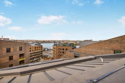 2 bedroom apartment at Pioneer Wharf at Waterfront - Image 8