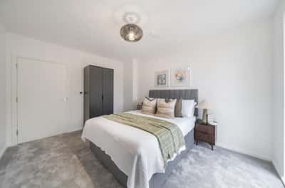 3 bedroom apartment at Clapham Park - Image 2