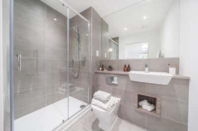 3 bedroom apartment at Clapham Park - Image 6