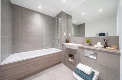 3 bedroom apartment at Clapham Park - Image 14