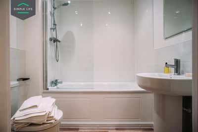 2 bedroom apartment at Coppenhall Place - Image 7