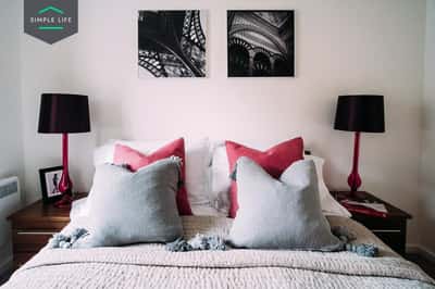 2 bedroom apartment at Coppenhall Place - Image 11