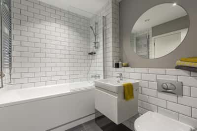 2 bedroom apartment at Lochrin Quay - Image 2