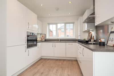 3 bedroom house at Freight Village - Image 8