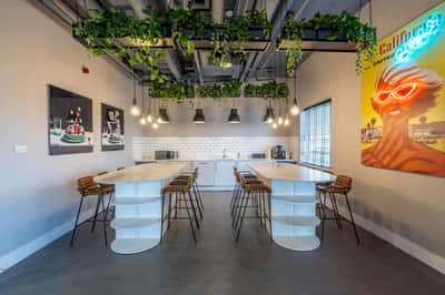 2 bedroom apartment at Circus Apartments - Image 21