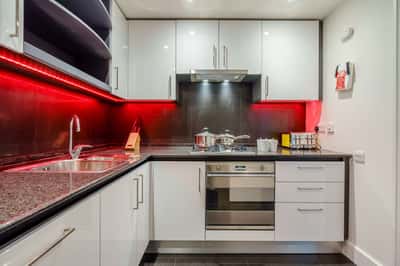 2 bedroom apartment at Circus Apartments - Image 13