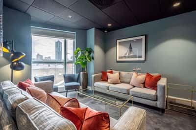 2 bedroom apartment at Circus Apartments - Image 15