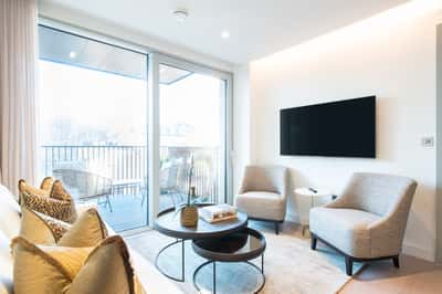 2 bedroom apartment at Garrett Mansions - Image 3