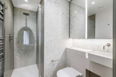 3 bedroom apartment at Upper Riverside - Image 18