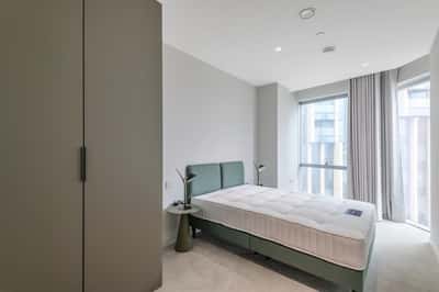 3 bedroom apartment at Upper Riverside - Image 21