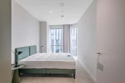 3 bedroom apartment at Upper Riverside - Image 22