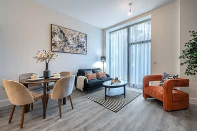 2 bedroom apartment at The Bays - Image 9