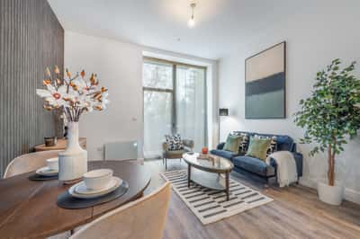 1 bedroom apartment at The Bays - Image 11